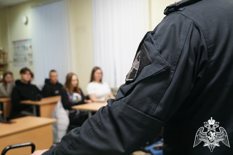 Карельские студенты встретились с офицерами СОБР «Карху» Росгвардии