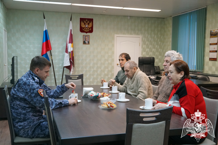 В Карелии руководство Росгвардии встретилось с семьями погибших боевых товарищей 