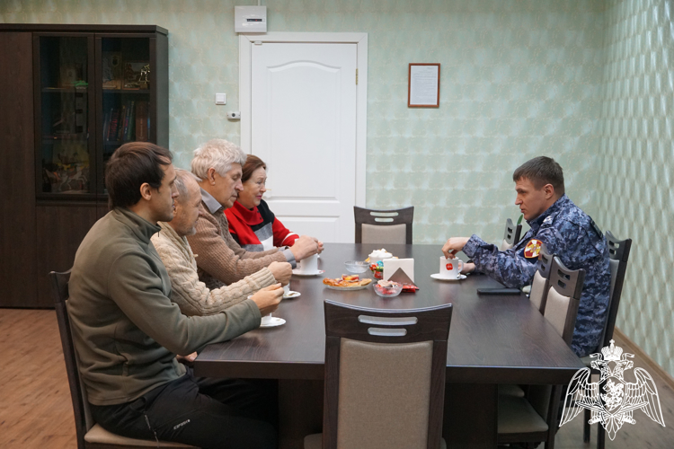 В Карелии руководство Росгвардии встретилось с семьями погибших боевых товарищей 
