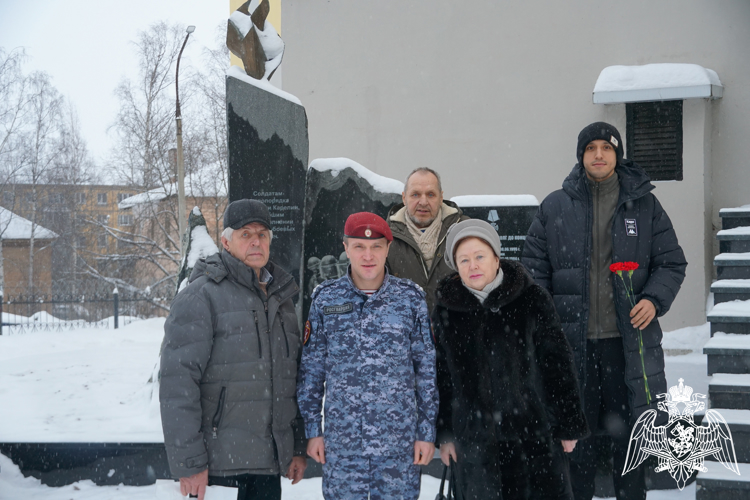 В Карелии руководство Росгвардии встретилось с семьями погибших боевых товарищей 