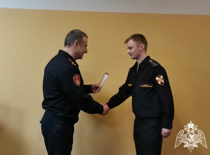 В Карелии руководство Росгвардии наградило сотрудников подразделений государственного контроля и лицензионно-разрешительной работы