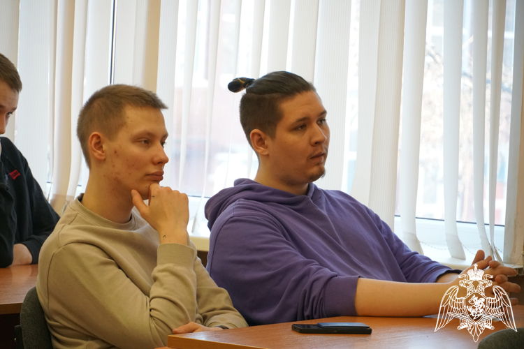 Руководство карельского ОМОН «Илвес» встретилось со студентами ПТГХ