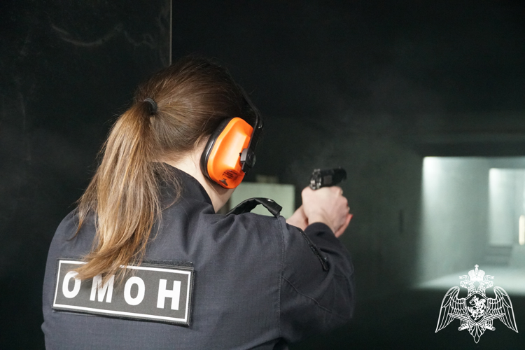 В региональном управлении Росгвардии прошел чемпионат по стрельбе среди женщин (видео)