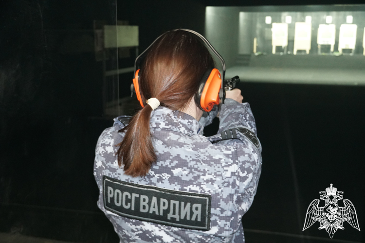 В региональном управлении Росгвардии прошел чемпионат по стрельбе среди женщин (видео)