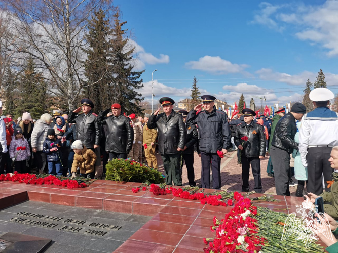 В Петрозаводске руководство Росгвардии приняло участие в праздничных мероприятиях, посвященных 79-летию Победы (видео)