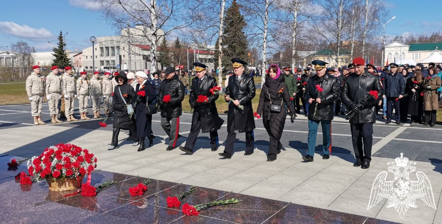 В Петрозаводске руководство Росгвардии приняло участие в праздничных мероприятиях, посвященных 79-летию Победы (видео)