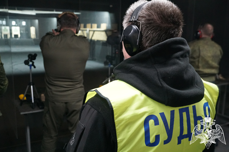 В Карелии руководство Росгвардии состязалось в стрельбе с коллегами из силовых ведомств