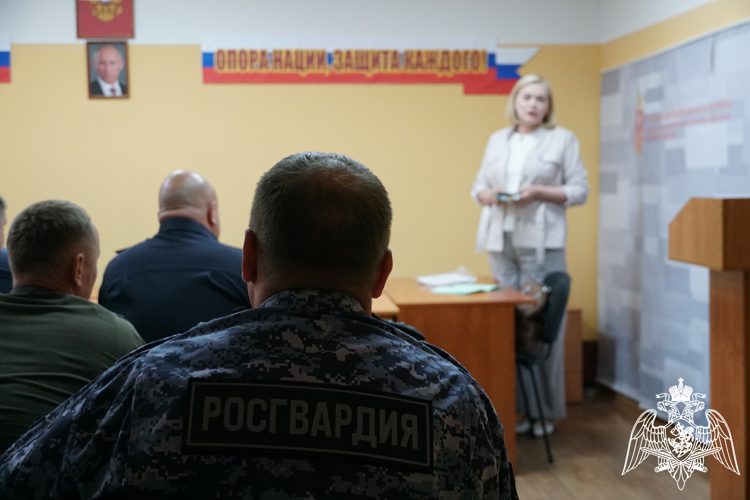Представители карельского филиала Российской правовой академии провели встречу с росгвардейцами