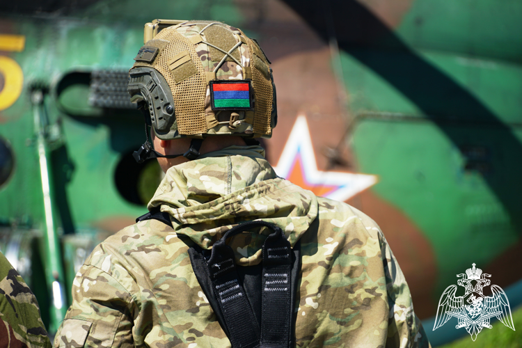 Юношей из Карелии приглашают на службу в спецназ Росгвардии