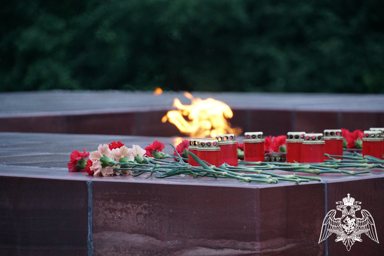 В Карелии руководство Росгвардии приняло участие в акции «Свеча памяти» (видео)