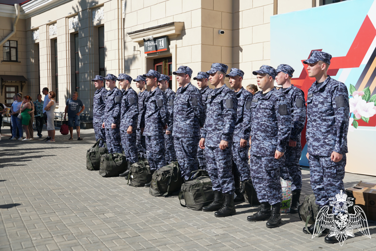 Призывники из Карелии отправились служить в воинские части Северо-Западного округа Росгвардии (видео)