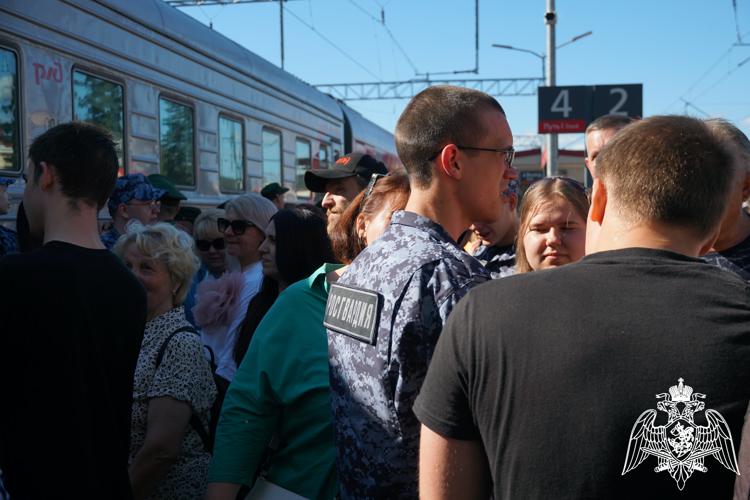 Призывники из Карелии отправились служить в воинские части Северо-Западного округа Росгвардии (видео)