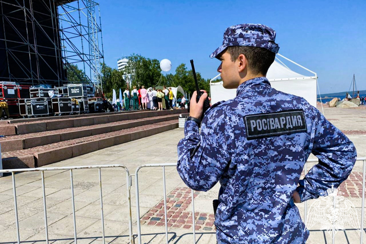 В Петрозаводске росгвардейцы обеспечили охрану общественного порядка в День города