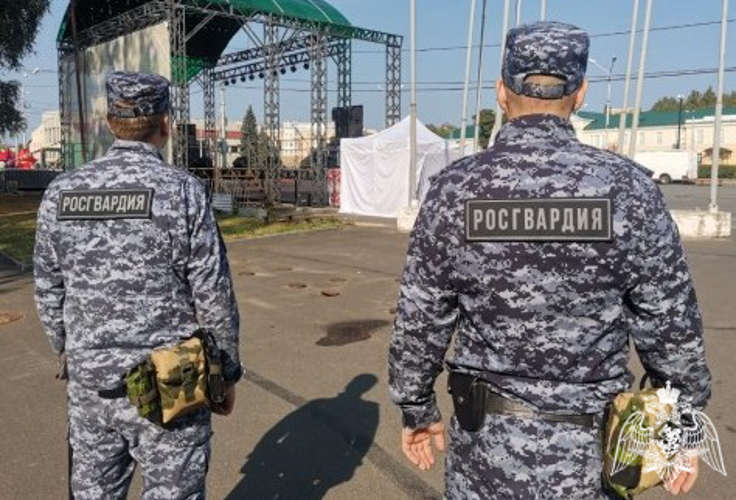 Сотрудники Росгвардии обеспечили охрану общественного порядка в День знаний