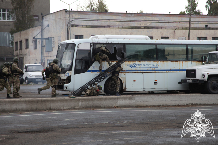 В Петрозаводске росгвардейцы приняли участие в масштабных учениях