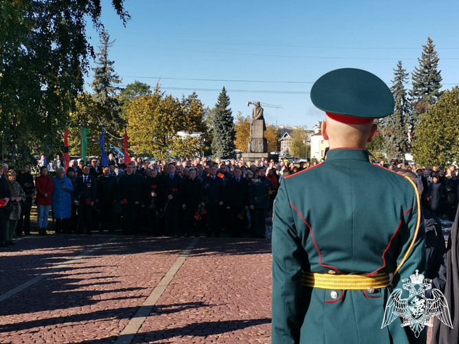 В Карелии руководство Росгвардии приняло участие в мероприятиях по случаю годовщины освобождения республики от фашистских захватчиков