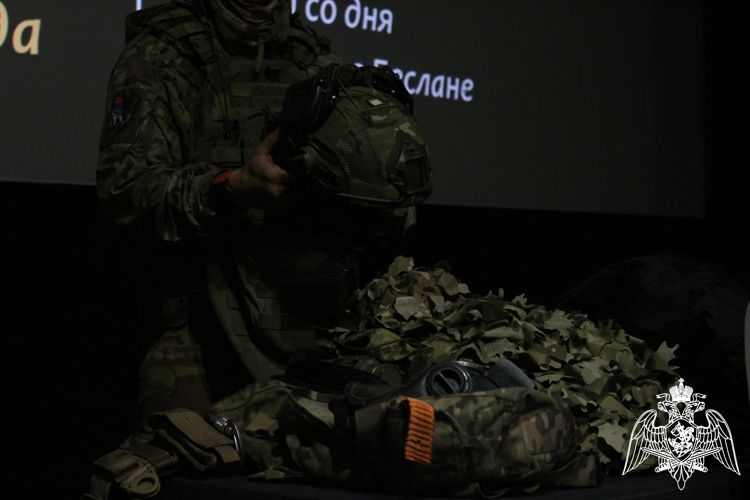 Представитель Росгвардии встретился с карельской молодежью в День солидарности в борьбе с терроризмом