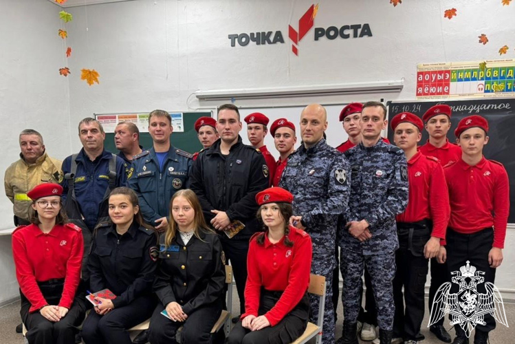 Сотрудники Росгвардии в сборной команде завоевали первое место в интеллектуальной игре