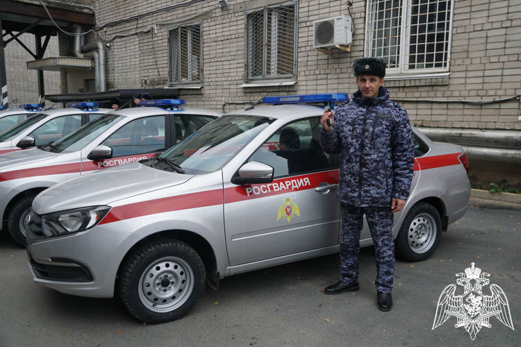 В преддверии Дня вневедомственной охраны Росгвардии патрульным экипажам Карелии вручили ключи от новых служебных автомобилей (ВИДЕО)