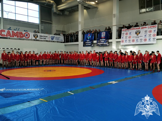 Руководитель регионального управления Росгвардии посетил чемпионат Карелии по самбо