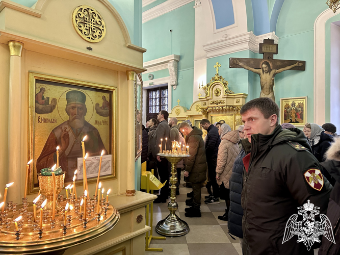 Офицер Росгвардии принял участие в праздничных мероприятиях посвященных Дню народного единства