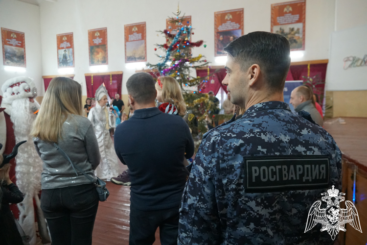В региональном управлении Росгвардии состоялась новогодняя елка для детей сотрудников и военнослужащих ведомства