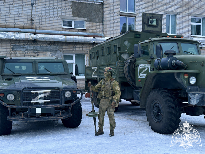 В Петрозаводске сотрудники ОМОН «Илвес» провели для школьников Урок мужества