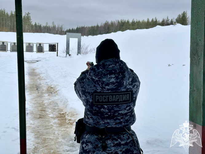 В Управлении Росгвардии по Республике Карелия состоялся чемпионат по зимнему служебному двоеборью  (ВИДЕО)