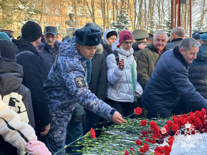 Начальник управления Росгвардии по Республике Карелия почтил память павших воинов-афганцев