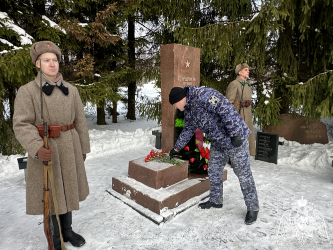 В честь Дня защитника Отечества карельские росгвардейцы почтили память павших героев в Орзеге