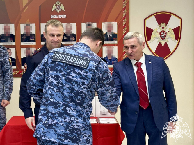 В региональном управлении Росгвардии состоялась торжественная церемония награждения отличившихся сотрудников