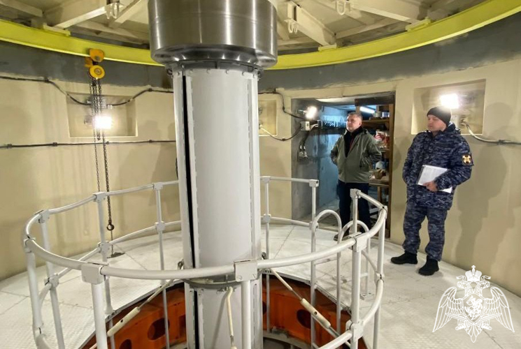 В Кеми сотрудники Росгвардии провели выездное обследование объектов ТЭК