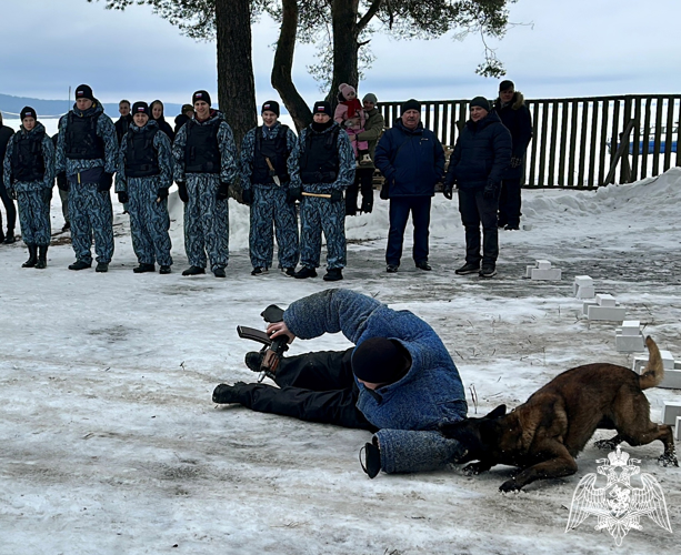 Батальон полиции Петрозаводского отдела вневедомственной охраны Росгвардии отметил 37 лет со дня образования