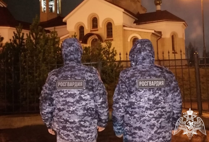В Карелии сотрудники Росгвардии обеспечили безопасность и правопорядок во время празднования Светлого Христова Воскресения
