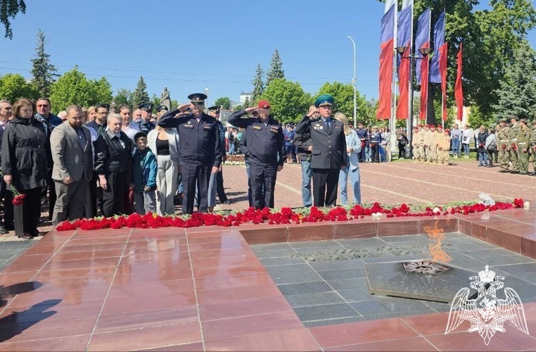 В Карелии руководство Росгвардии приняло участие в акции «Свеча памяти»