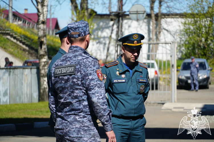 В Карелии состоялись совместные учения сотрудников Росгвардии и МЧС
