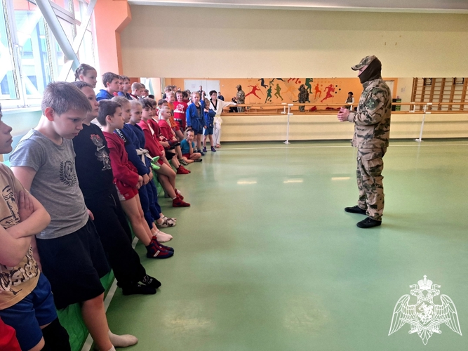В Карелии сотрудники ОМОН «Илвес» Росгвардии провели мастер-класс для юных спортсменов