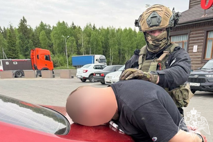 В Петрозаводске при содействии спецназа Росгвардии задержаны обвиняемые в незаконном сбыте наркотических средств