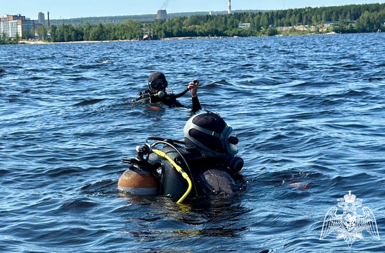 Водолазы Росгвардии провели учебные сборы в Карелии (видео)