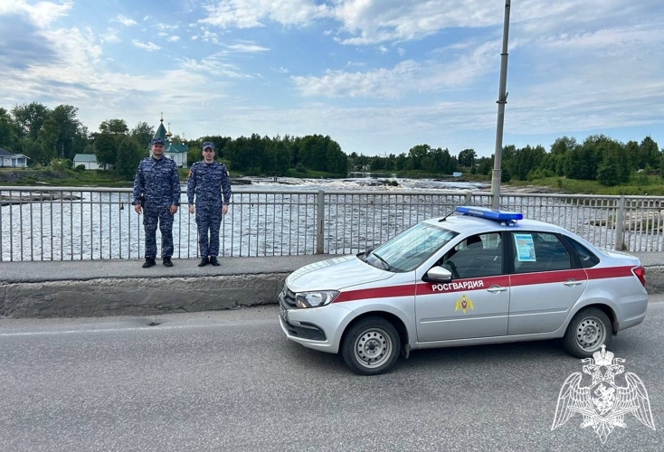 В Карелии сотрудники Росгвардии спасли женщину от совершения необдуманного поступка 