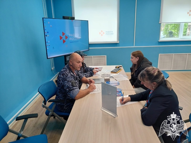 В Карелии сотрудники Росгвардии приглашают граждан на службу