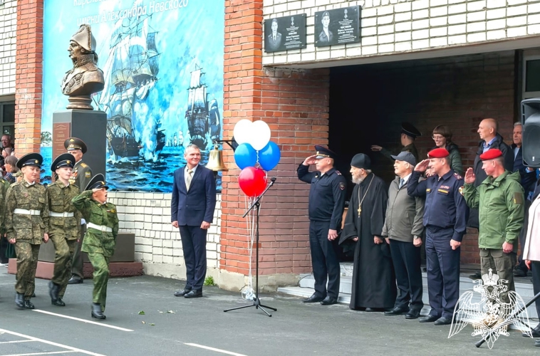 Руководство Росгвардии поздравило кадетов с началом нового учебного года