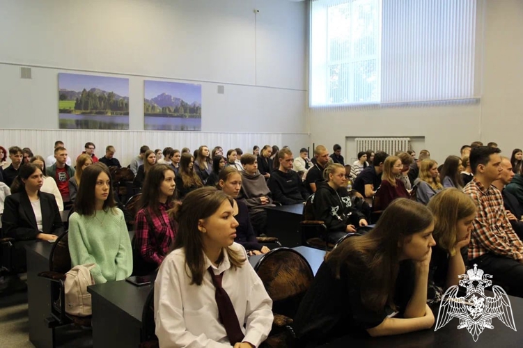 В День борьбы с терроризмом заместитель начальника территориального управления Росгвардии выступил на дискуссионной площадке