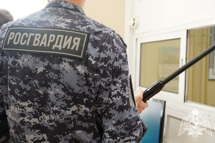 Жители Карелии добровольно сдали сотрудникам Росгвардии 7 единиц оружия