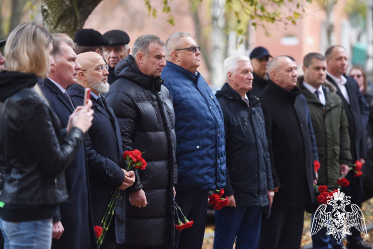 Начальник территориального управления Росгвардии принял участие в церемонии открытия памятной доски ветерану «Динамо»