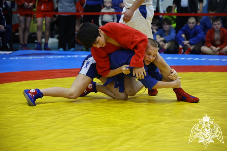 Росгвардейцы успешно выступили на чемпионате по самбо в Карелии