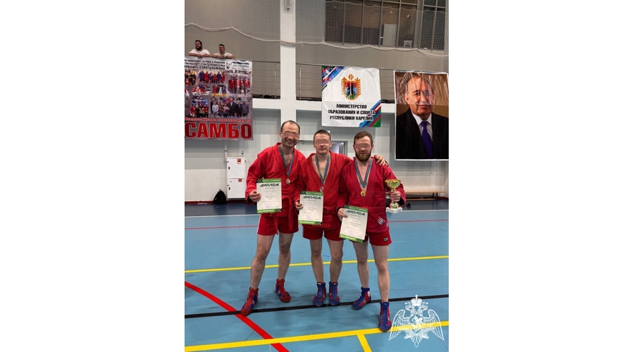 Росгвардейцы успешно выступили на чемпионате по самбо в Карелии