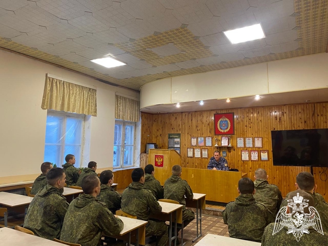 В районах Карелии состоялись Ярмарки вакансий с участием представителей Росгвардии