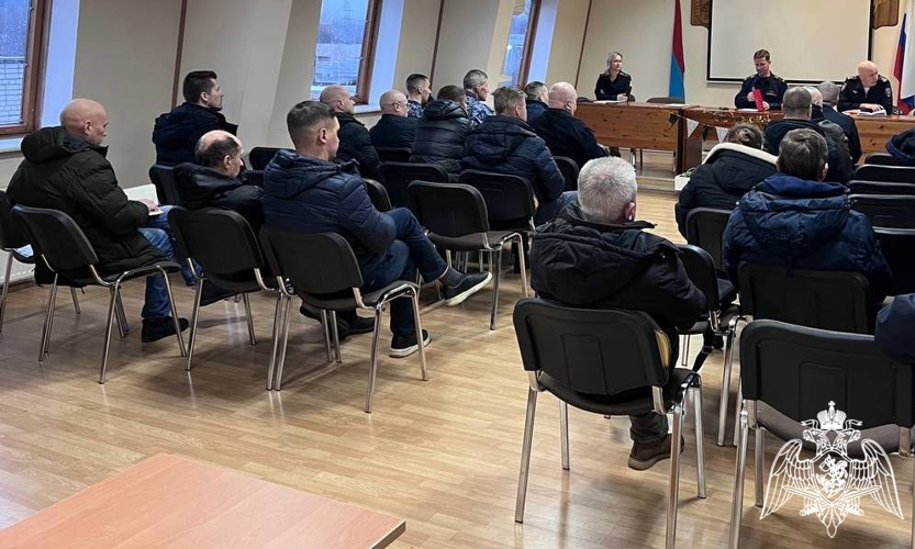 Безопасность проведения новогодних праздников обсудили росгвардейцы на Координационном совете