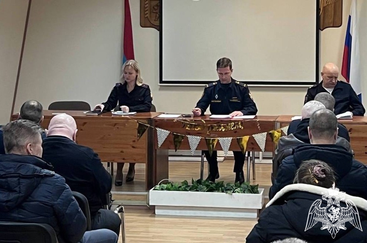 Безопасность проведения новогодних праздников обсудили росгвардейцы на Координационном совете